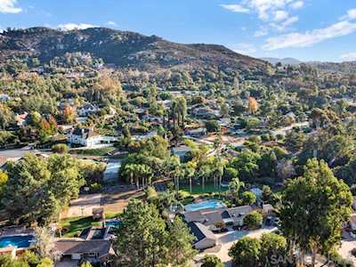 12882 Indian Trail Rd Poway, CA 92064