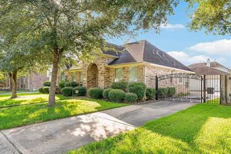 18011 Oakfield Glen Ln Cypress, TX 77433