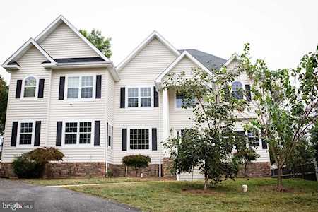 4011 Lassen Ct Alexandria, VA 22312
