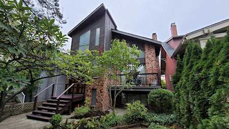 3651 W 6th Avenue Vancouver, BC V6R 1T6