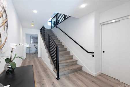 4728 Village Court Lane Valley Village, CA 91607