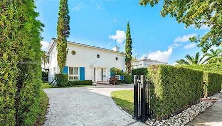 120 Venetian Way Miami Beach, FL 33139