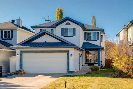323 Mt Brewster Circle SE Calgary, AB T2Z 2M6
