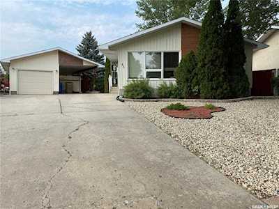 88 Dryburgh Crescent Regina, SK S4R 6R5