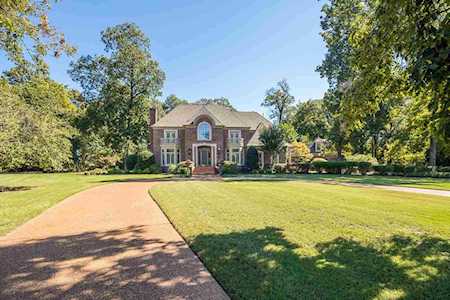 9541 Walden Woods Cv Germantown, TN 38139