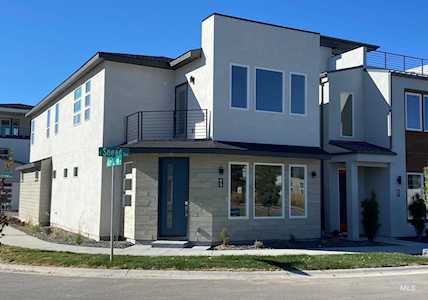 95 S Snead Avenue Eagle, ID 83616-7522