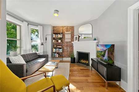 129 Warren Ave N #D Seattle, WA 98109