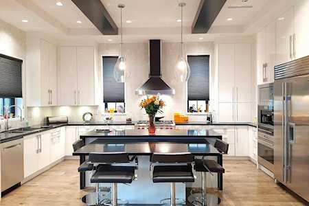 440 W 23rd Avenue Vancouver, BC V5Y 2H4