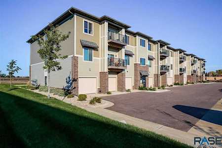 7701 S Townsley Ave #206 Sioux Falls, SD 57108
