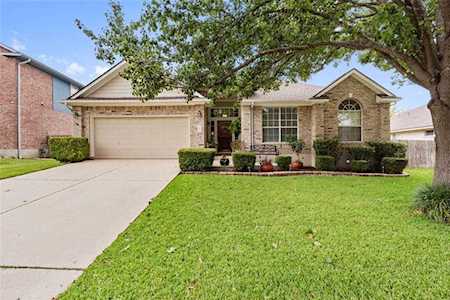 611 Meadow View DR Leander, TX 78641