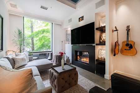 TH1243 Homer Street Vancouver, BC V6B 2Y9