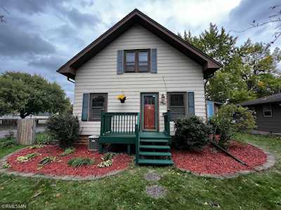 3956 Welcome Avenue N Robbinsdale, MN 55422