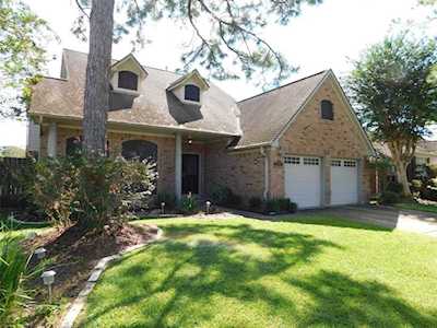 15023 Woodhorn Dr Houston, TX 77062