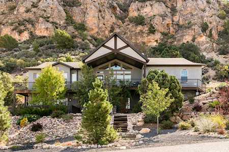 2179 Chekshani Clfs New Harmony, UT 84757