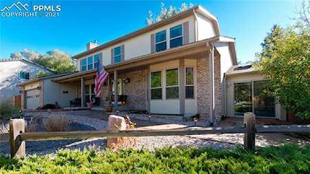 2822 Country Club Circle Colorado Springs, CO 80909