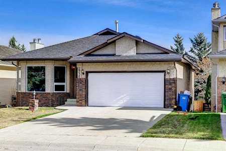 2736 Signal Hill Dr SW Calgary, AB T3H 2L6