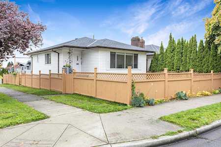 1352 E 57th Avenue Vancouver, BC V5X 1V1