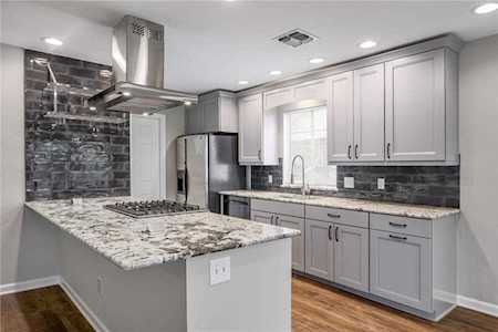 5512 Porsche LN Austin, TX 78749