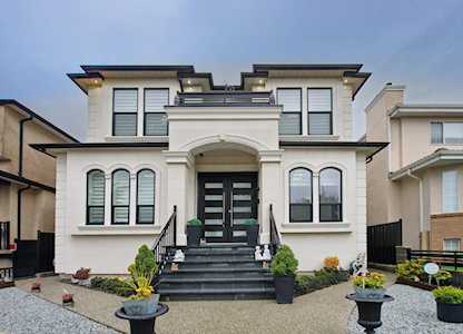 585 E 53rd Avenue Vancouver, BC V5X 1J4