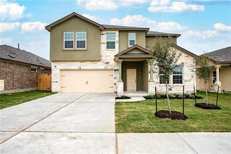 204 Coventry DR Hutto, TX 78634