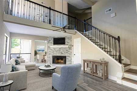 4807 Forest Ct Baytown, TX 77521