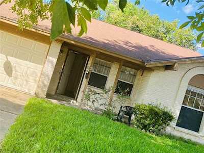 3718 Cloverbrook Dr Houston, TX 77045