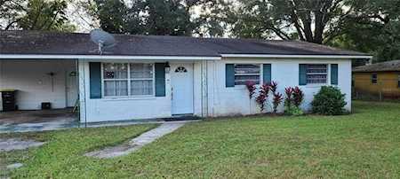 2406 Butler Dr Lakeland, FL 33815