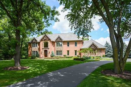 56 S Wynstone Dr North Barrington, IL 60010