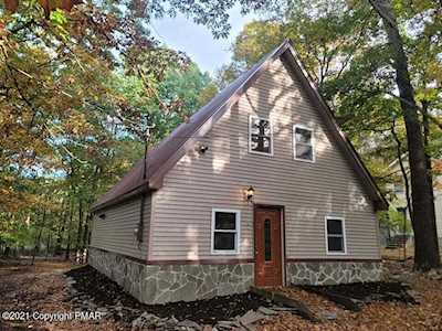 1520 Sugar Maple Ln East Stroudsburg, PA 18302