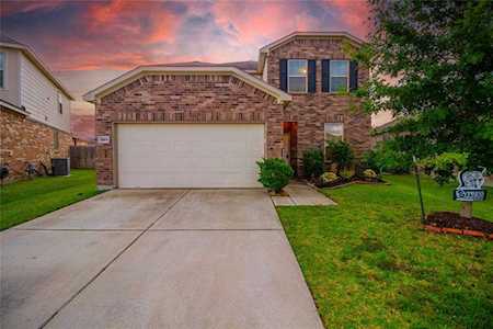 19611 Blue Pine Circle Cypress, TX 77429