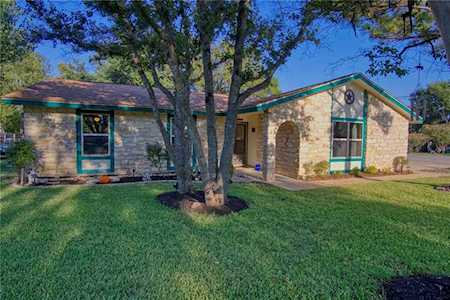1914 Killarney DR Leander, TX 78641
