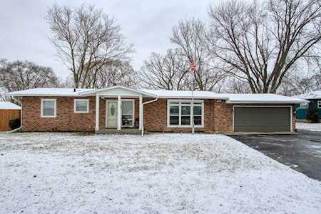 2408 Country Ln Mchenry, IL 60051