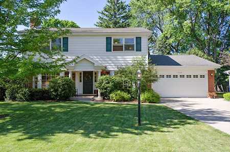 1324 Elizabeth Ln Glenview, IL 60025