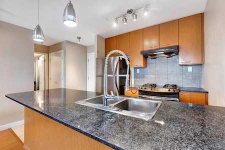 7138 Collier Street #302 Burnaby, BC V5E 0A2