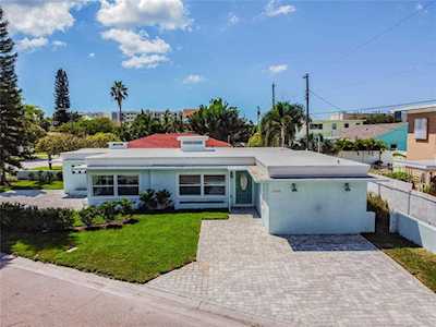 14300 N Bayshore Dr Madeira Beach, FL 33708