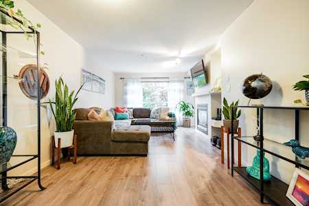 3148 St Johns Street #208 Port Moody, BC V3H 5E6