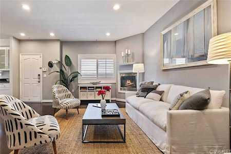 11504 Moorpark St #302 Studio City, CA 91602