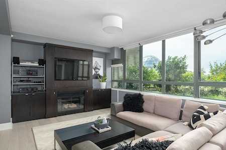 1128 Quebec Street #205 Vancouver, BC V6A 4E1