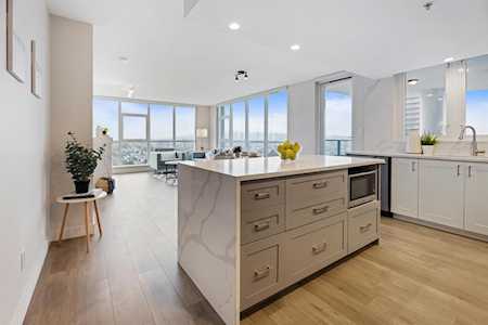 4400 Buchanan Street #2202 Burnaby, BC V5C 0E3