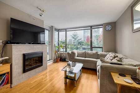 4182 Dawson Street #305 Burnaby, BC V5C 0A2