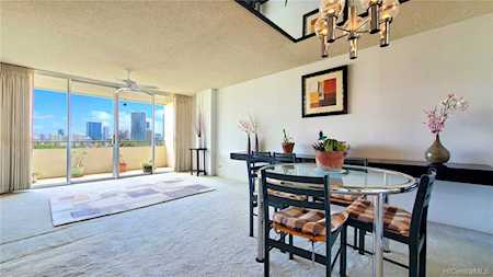 920 Ward Avenue #10F Honolulu, HI 96814
