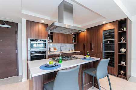 1768 Cook Street #1308 Vancouver, BC V5Y 0N3