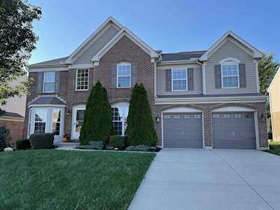 1363 Crossbend Dr Hebron, KY 41048