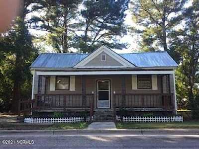 115 W John St Warsaw, NC 28398