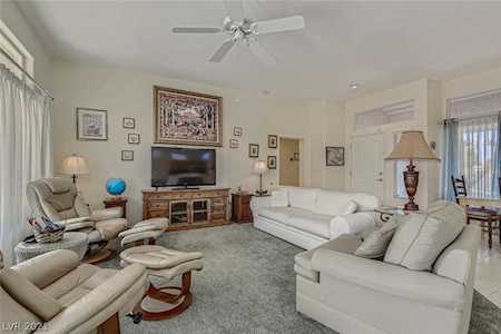 10213 Cresent Creek Dr Las Vegas, NV 89134