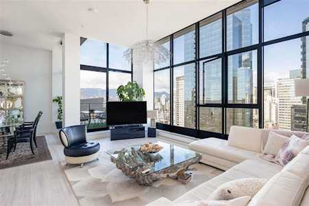 1133 Hornby Street #2105 Vancouver, BC V6Z 1W1