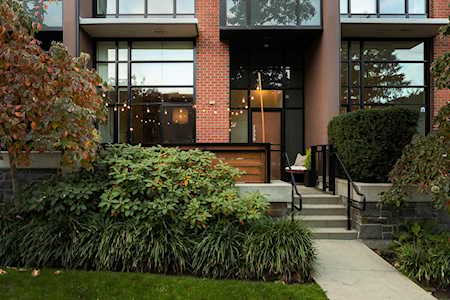 2339 Scotia Street Vancouver, BC V5T 0B2