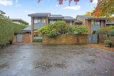 6674 Marine Crescent Vancouver, BC V6P 5X1
