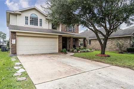 3222 Forest Willow Ln Houston, TX 77068