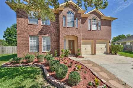 3003 Glenwood Dr Pearland, TX 77584